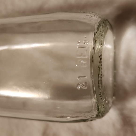 HALF PINT CLEAR GLASS BOTTLE - Picture 4 of 6
